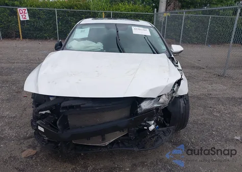 2022 Hyundai Elantra Sel z USA, uszkodzony, nr VIN 5NPLN4AG0NH060341